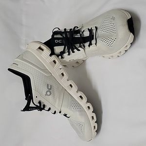 On Running Women's Cloud X In White And Black
